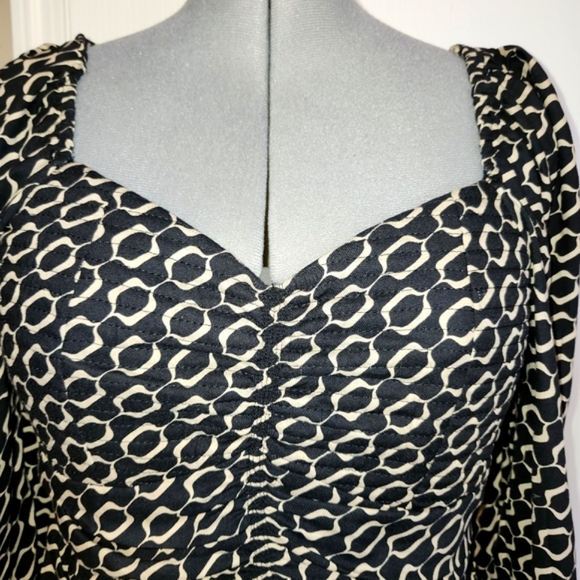 Geo babydoll dress in size Large NWT - Picture 6 of 14